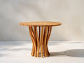 Mesas de jardín de madera 120x120x75 cm - color madera natural - diseño moderno con mesa redonda para terraza y exterior